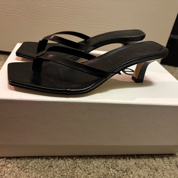 Black Women's Heeled Sandals - Picture 3 of 6